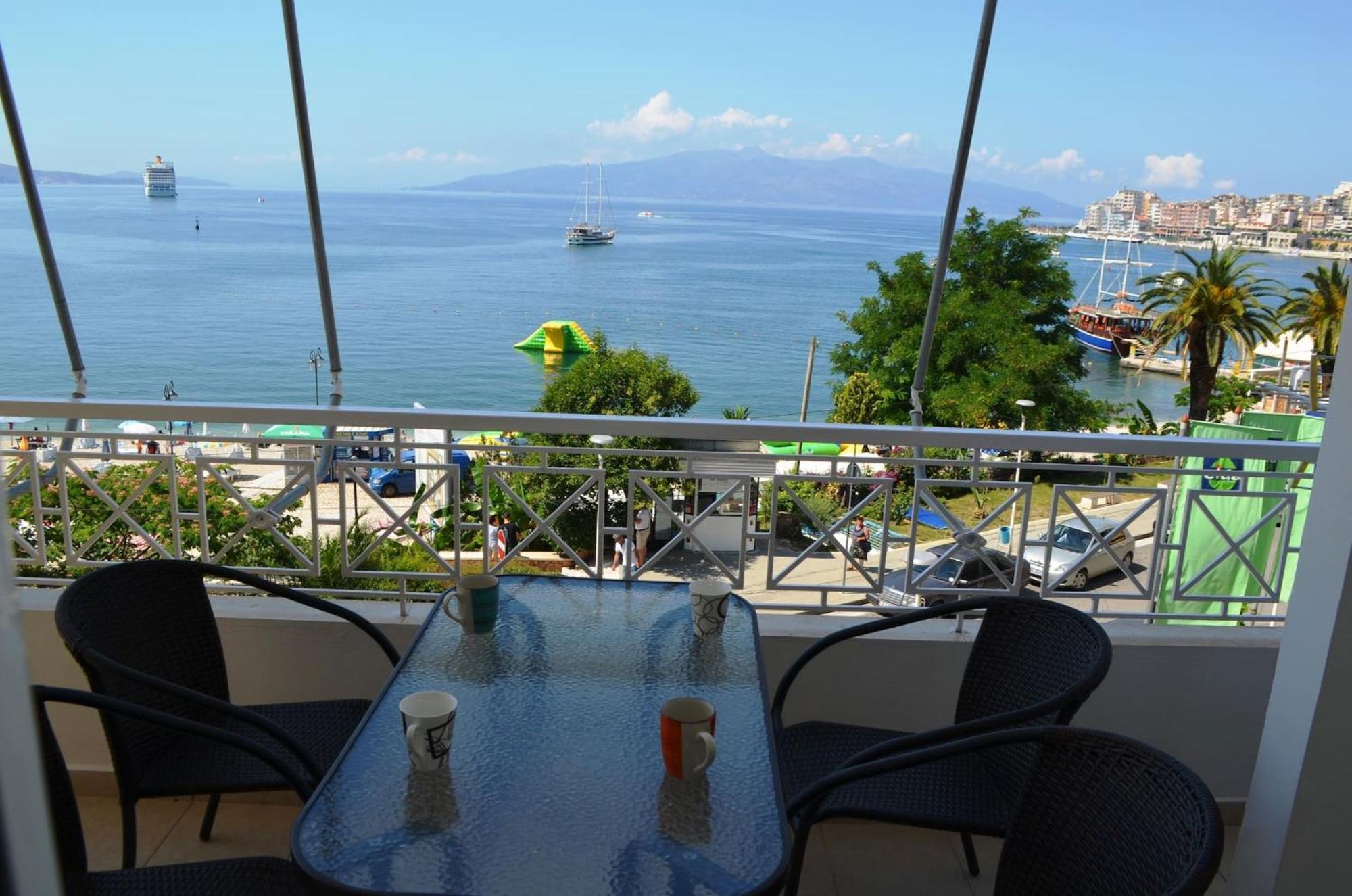 Apartments Blue Horizons Sarandë Exteriör bild