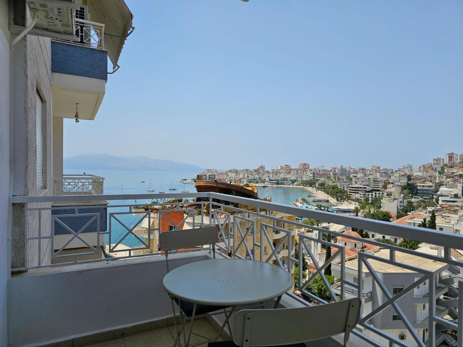 Apartments Blue Horizons Sarandë Exteriör bild